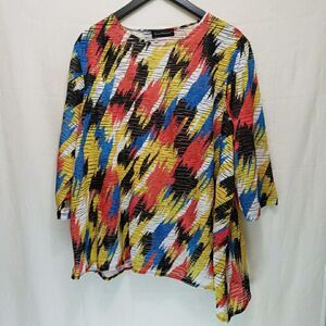 Travel Elements Women's 2X Top Abstract Multicolor Plissé Plaid Asymmetric Boho